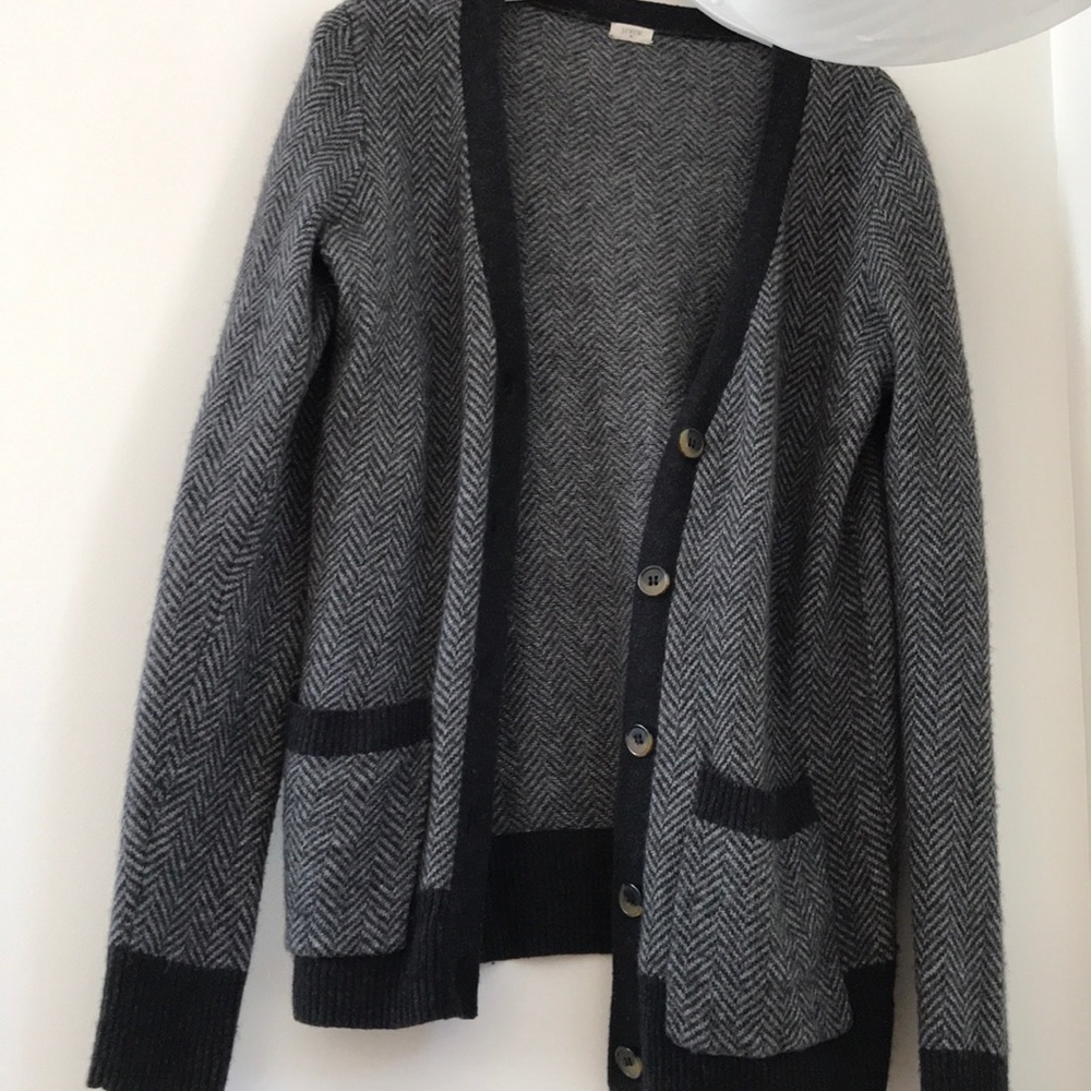 V neck Sweater